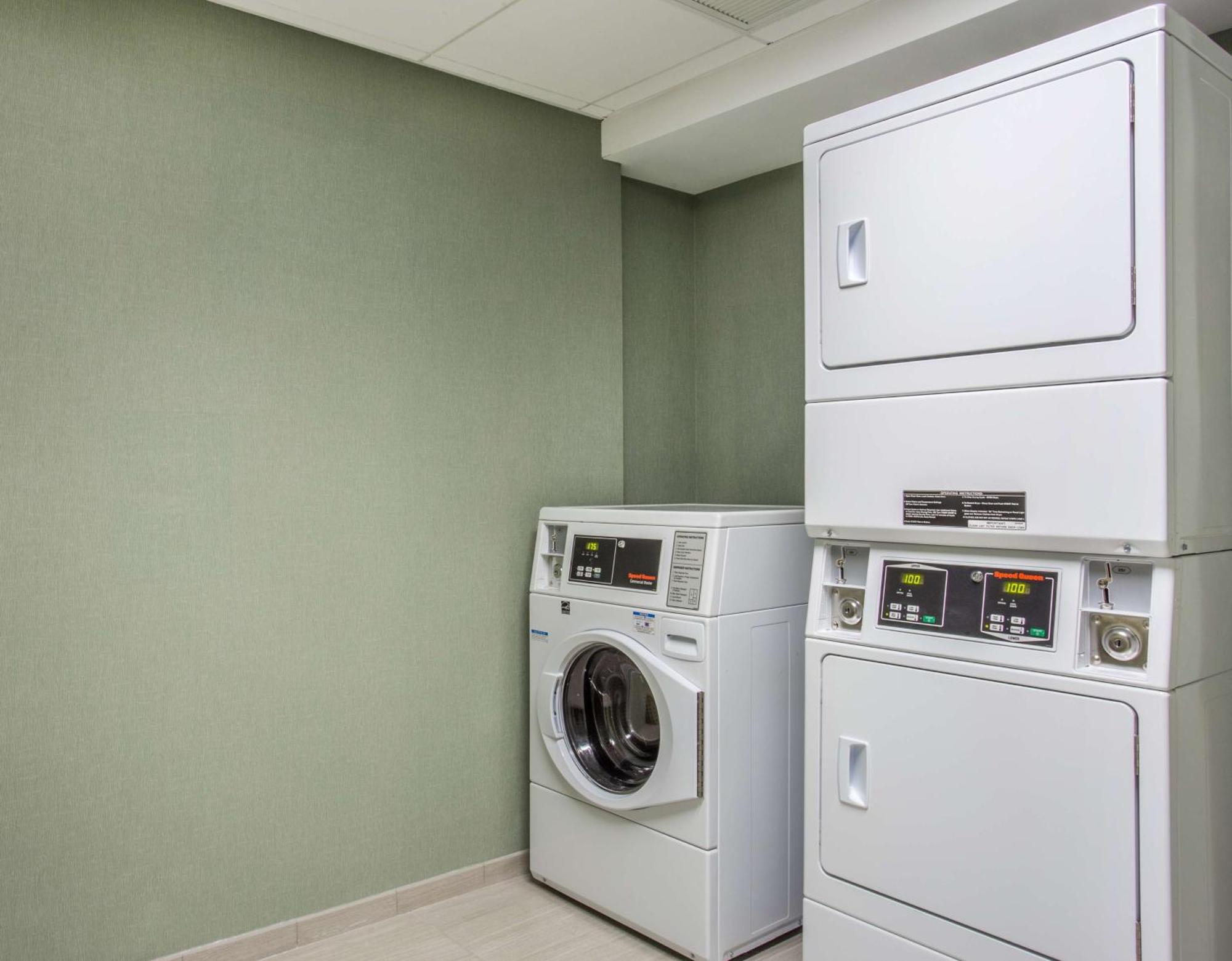 Hampton Inn & Suites Yonkers - Westchester Εξωτερικό φωτογραφία