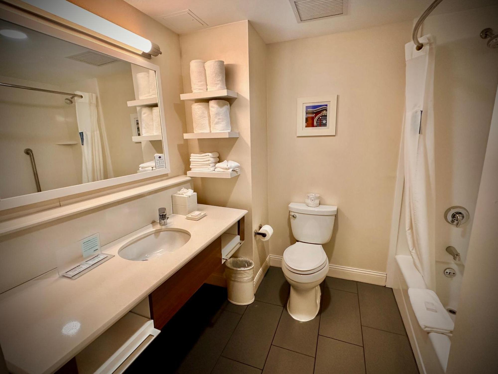 Hampton Inn & Suites Yonkers - Westchester Εξωτερικό φωτογραφία