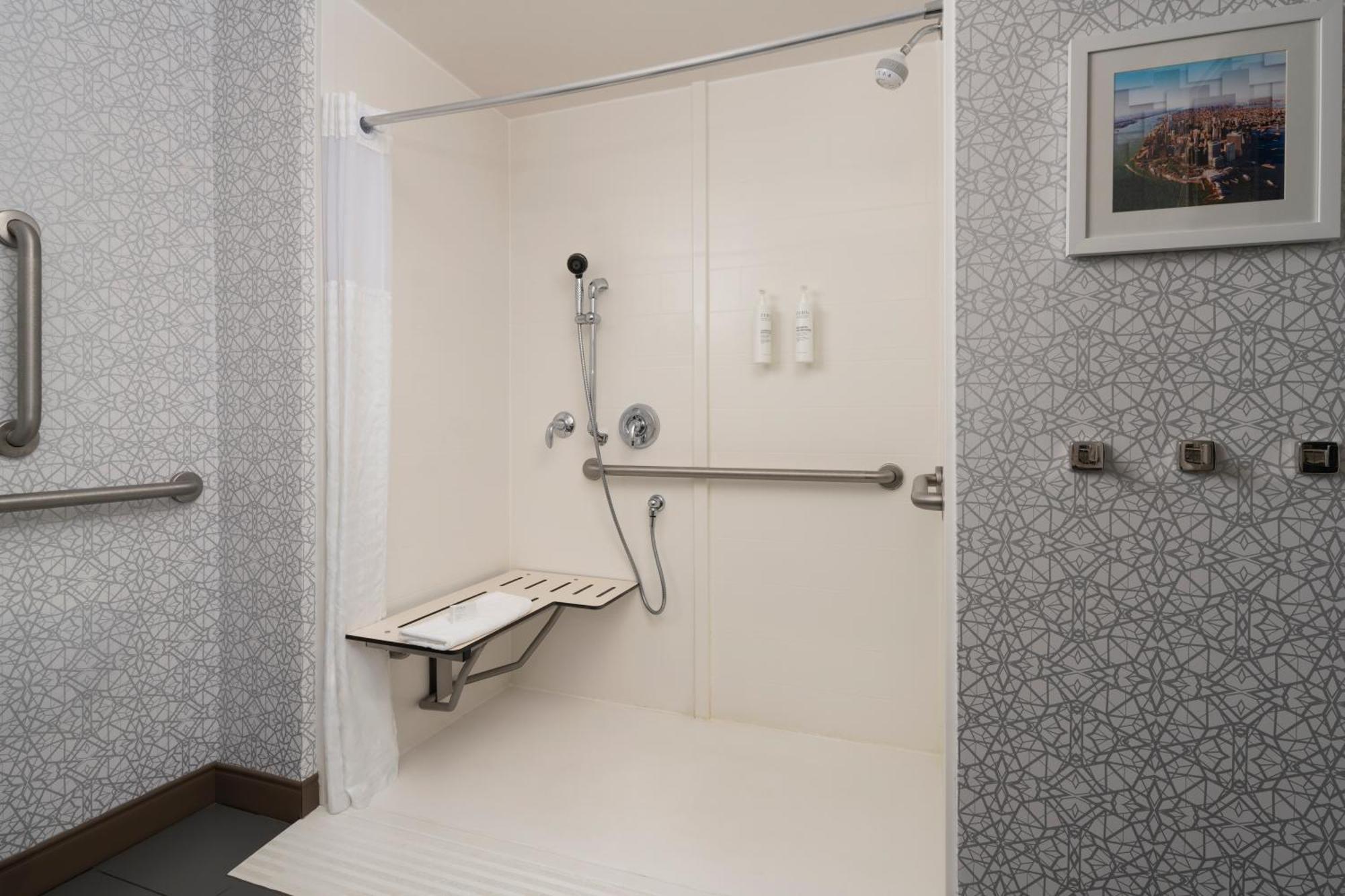 Hampton Inn & Suites Yonkers - Westchester Εξωτερικό φωτογραφία
